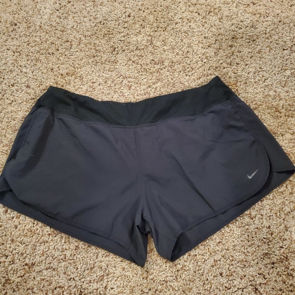 Nike Dry Fit Active Shorts - XL